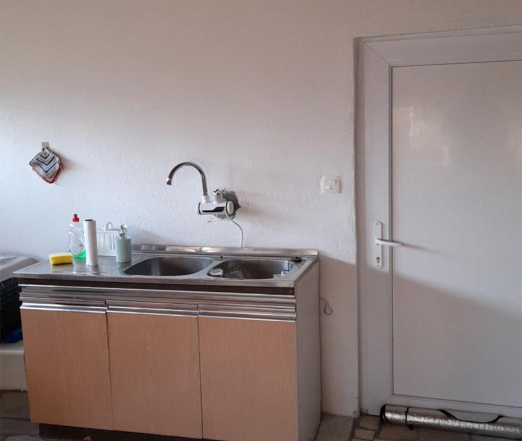Apartment Kamena Kuca Family Rodin *