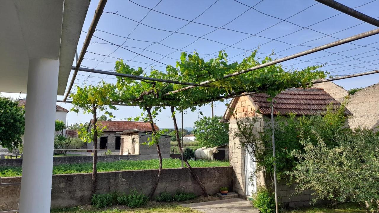 Apartament Kamena Kuca Family Rodin