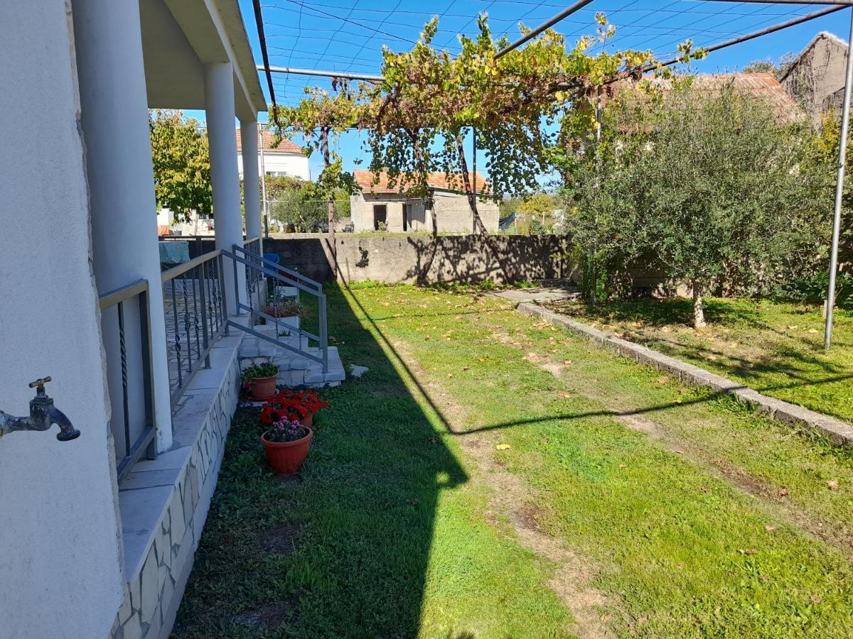 Apartament Kamena Kuca Family Rodin *