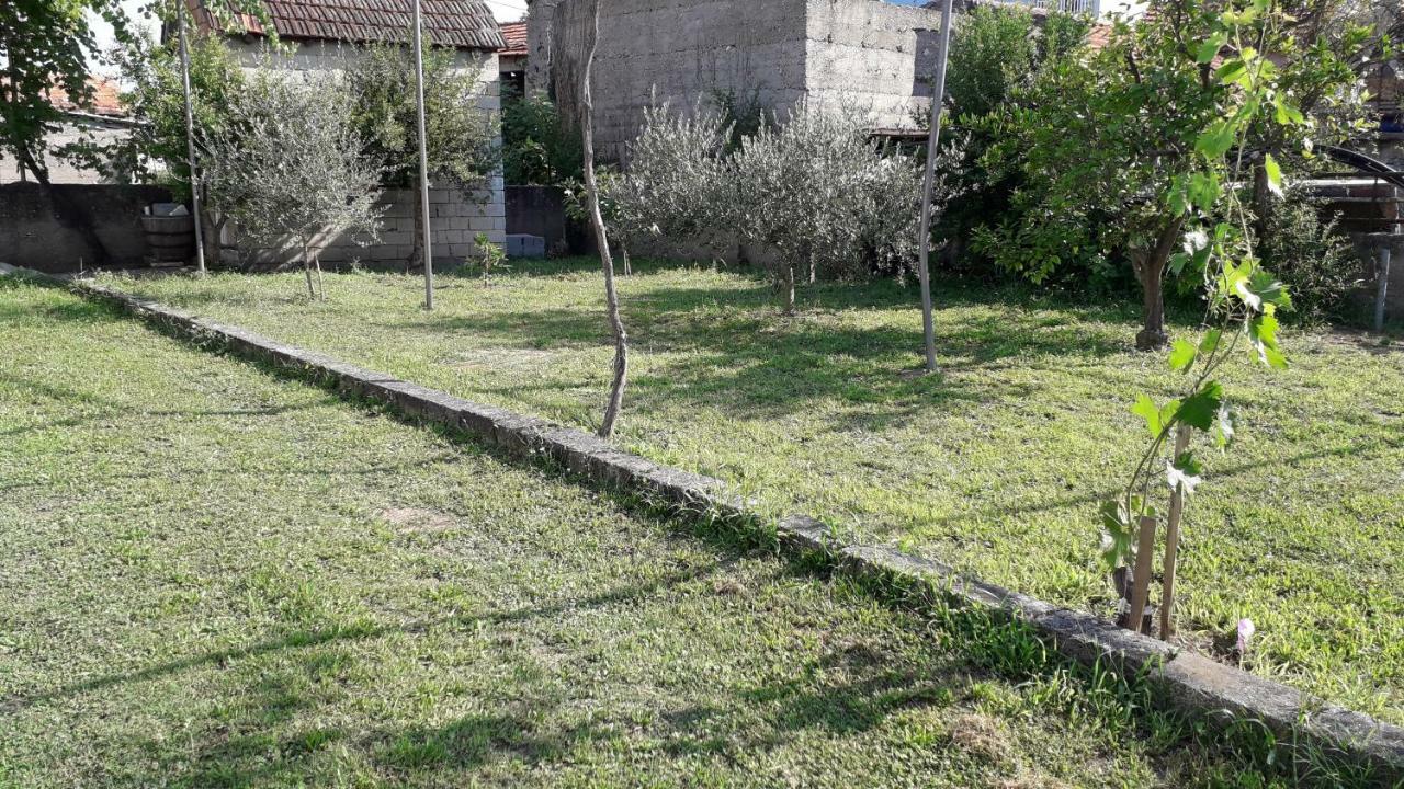 Apartment Kamena Kuca Family Rodin *